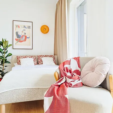 Creative Pause, Center Apartment